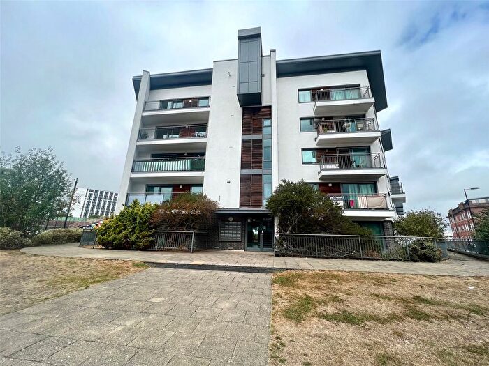 2 Bedroom Flat To Rent In Andersons Road, Southampton, SO14