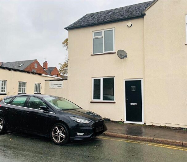 2 Bedroom Semi-Detached House To Rent In New Street, B78