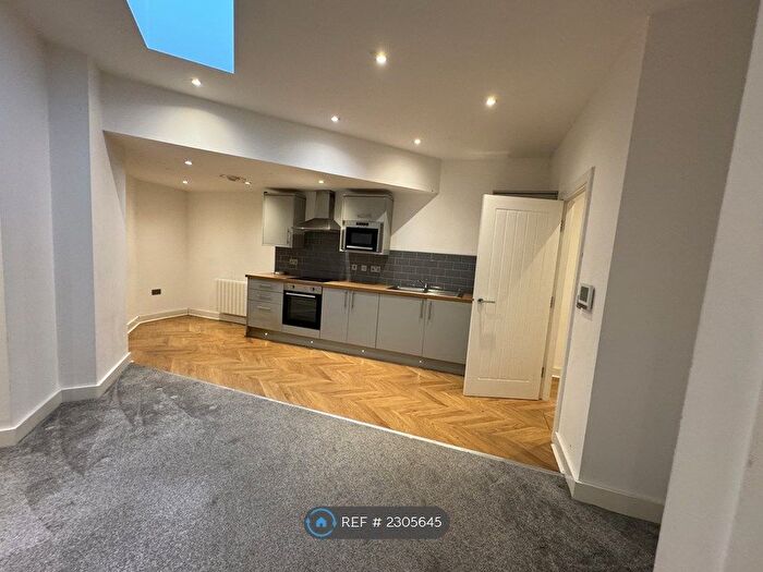 2 Bedroom Flat To Rent In Park View Apartments, Doncaster, DN1