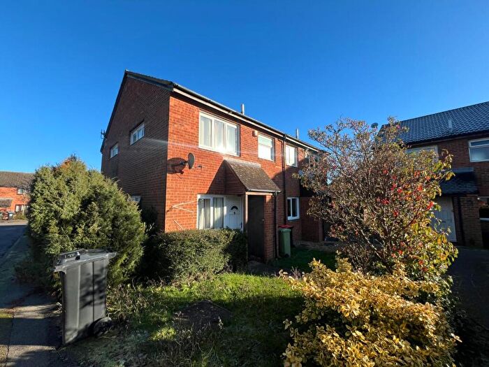 1 Bedroom House To Rent In Two Mile Ash, MK8