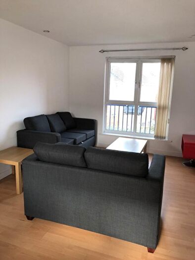 3 Bedroom Flat To Rent In Stretford Road, Hulme, Manchester, M15
