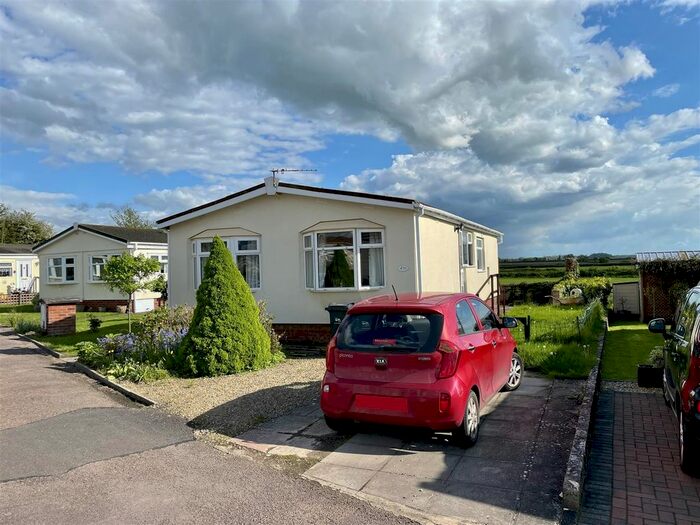 2 Bedroom Park Home For Sale In Upper Pendock, Malvern, WR13