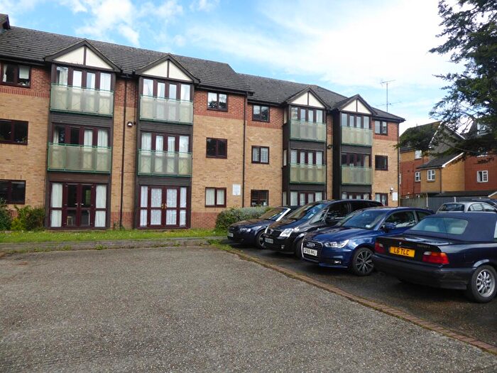 1 Bedroom Apartment To Rent In Elizabeth Mews, East Street, Reading, RG1