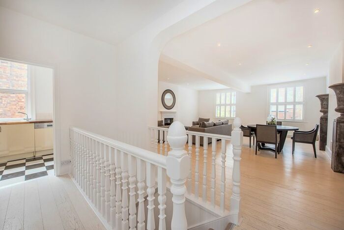 1 Bedroom Flat To Rent In Sheen Lane, London, SW14