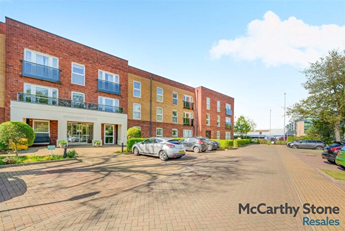 1 Bedroom Flat For Sale In Humphrey Court, The Oval, Stafford, ST17