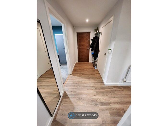 3 Bedroom Flat To Rent In Mill Apartments, London, SE13