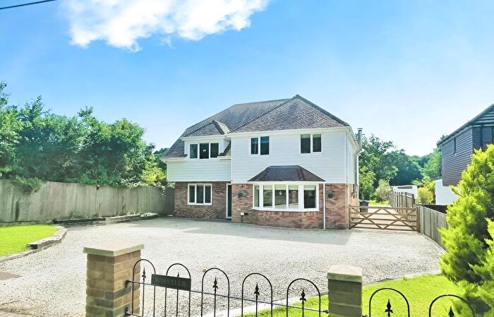 5 Bedroom Detached House For Sale In Bromley Green Road, Ruckinge, TN26