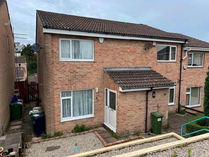 2 Bedroom Property To Rent In Pearn Road, Compton, Two Bedroom House, PL3