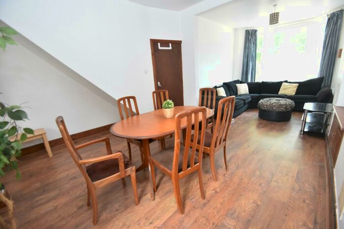 2 Bedroom House To Rent In New Zealand Road, Heath, Cardiff, CF14