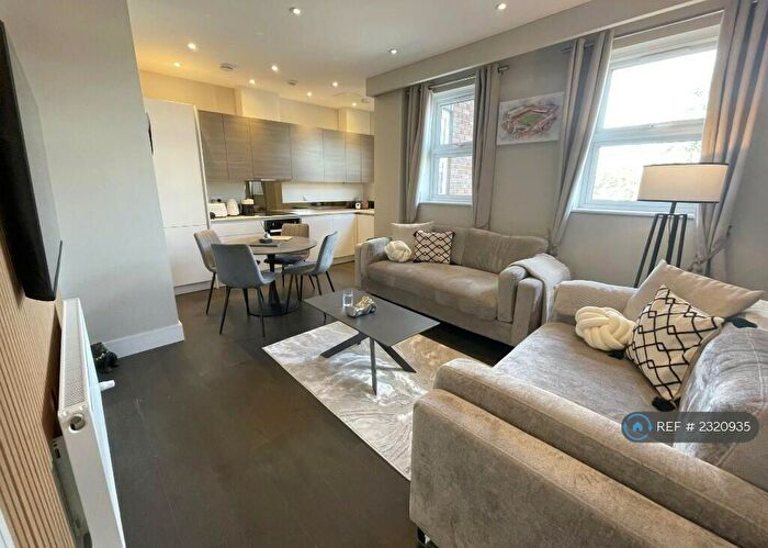 2 Bedroom Flat To Rent In Senate House, Potters Bar, EN6