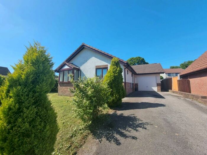 3 Bedroom Detached Bungalow To Rent In Delfryn, Capel Hendre, Ammanford, Carmarthenshire, SA18