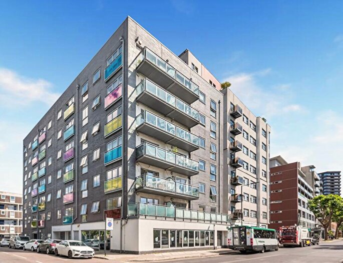 3 Bedroom Flat To Rent In Southgate Road, Canonbury, N1