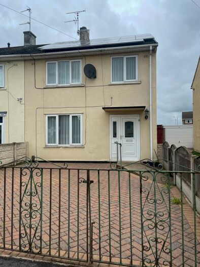 3 Bedroom Semi-Detached House To Rent In Danesway, Scawthorpe, Doncaster, DN5