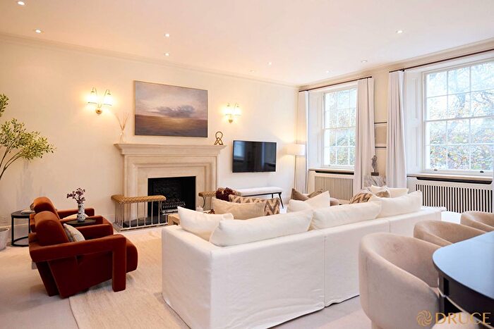 3 Bedroom Flat To Rent In Hyde Park Square, W2