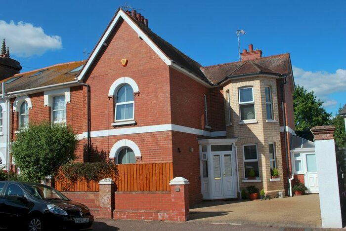 3 Bedroom Semi-Detached House To Rent In Beacon Place, Exmouth, EX8