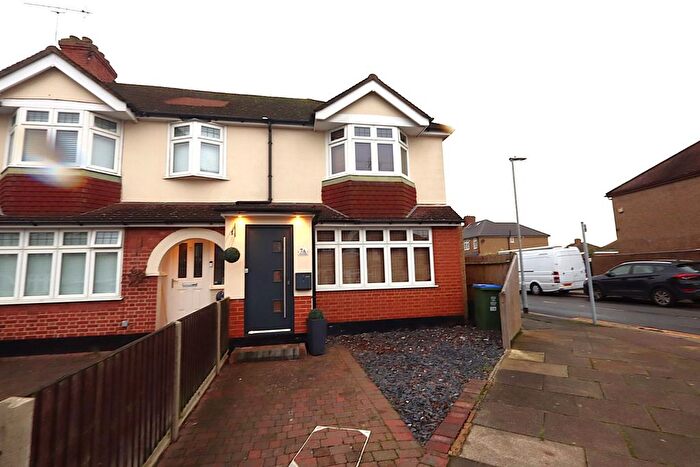 2 Bedroom End Terrace House To Rent In Moss Road, Watford, WD25