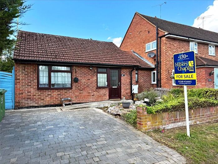 2 Bedroom Bungalow For Sale In The Mead, Laindon, Basildon, Essex, SS15
