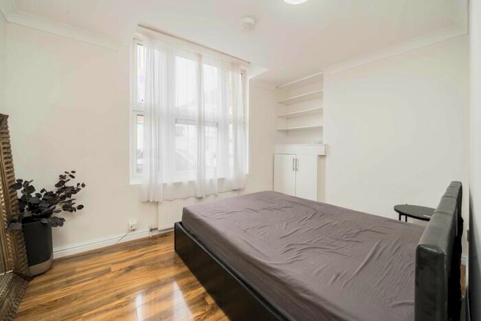 2 Bedroom Flat For Sale In Charlton Road, Harlesden, NW10