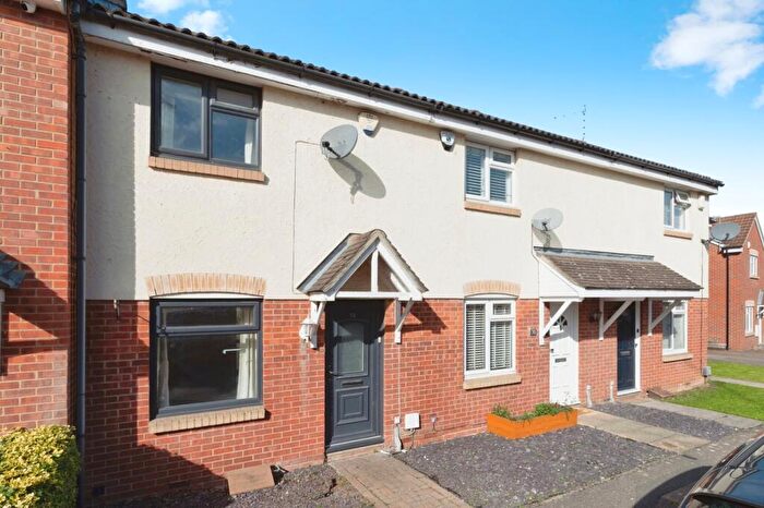 2 Bedroom Terraced House For Sale In Maitland Road, Wickford, Essex, SS12