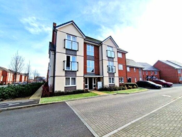 2 Bedroom Apartment To Rent In Appleby Walk, Spencers Wood, Reading, Berkshire, RG7