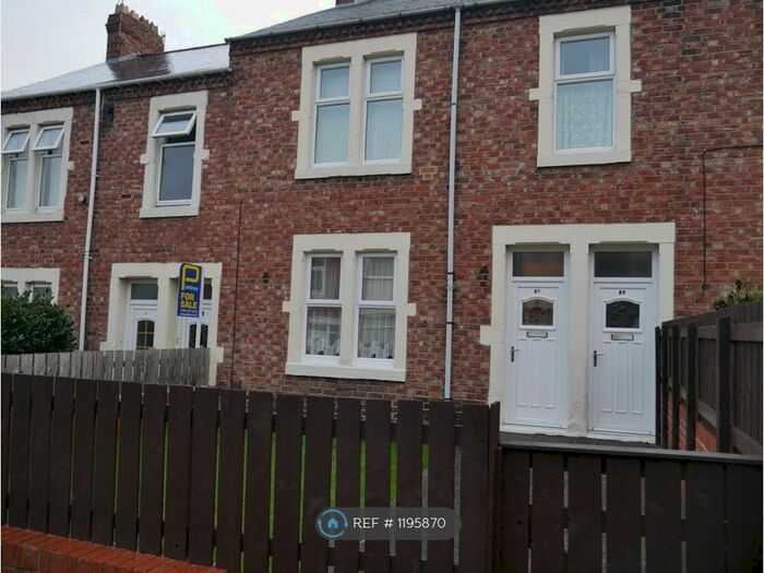 2 Bedroom Flat To Rent In Axwell Terrace, Swalwell, Newcastle Upon Tyne NE16