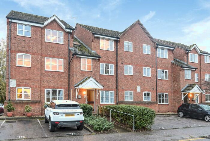 2 Bedroom Apartment To Rent In Hilda Wharf, Aylesbury, HP20