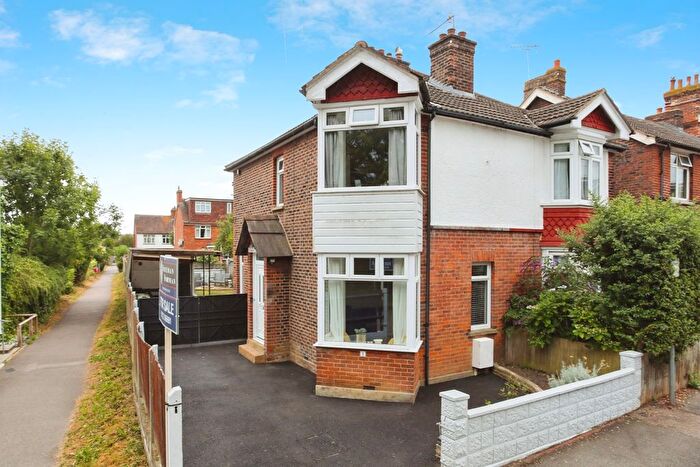3 Bedroom Semi-Detached House For Sale In Mabledon Road, Tonbridge, Kent, TN9