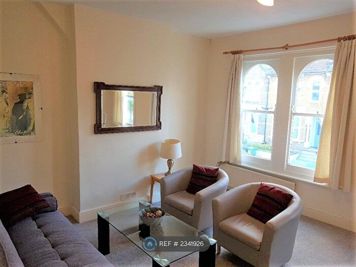 1 Bedroom Flat To Rent In Sunninghill Road, London, SE13