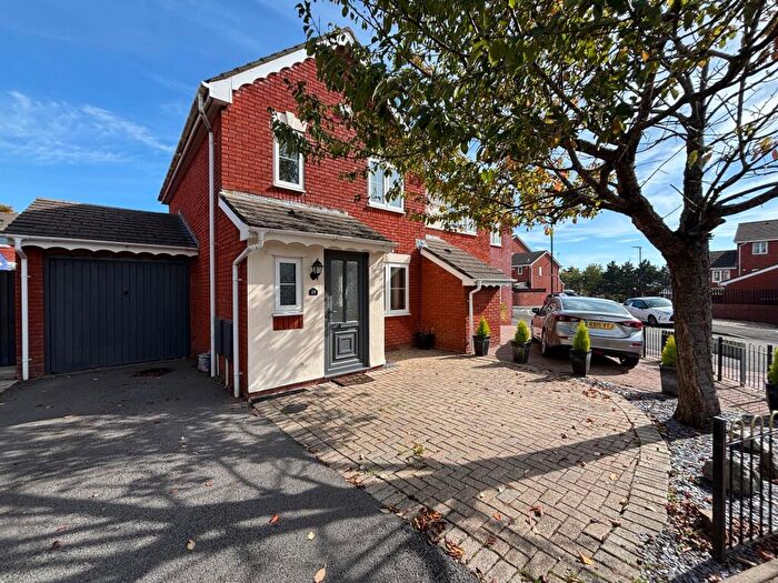 3 Bedroom Semi-Detached House For Sale In Rhodfa Sweldon, Barry, CF62