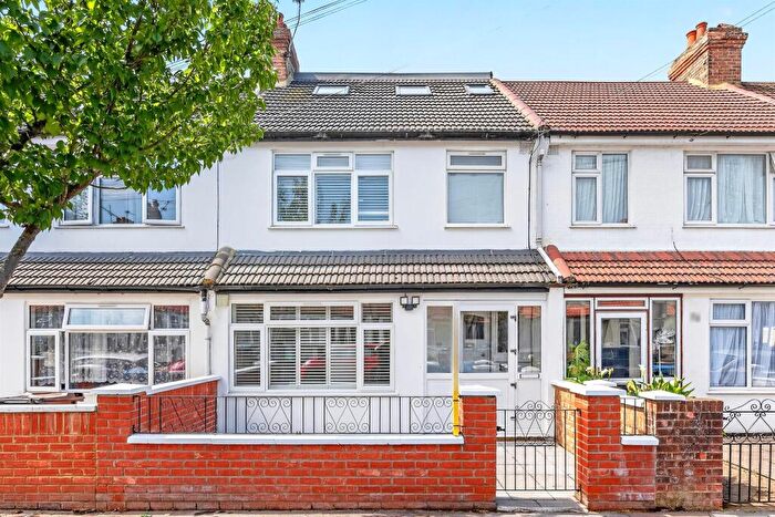 4 Bedroom Terraced House For Sale In Harcourt Road, Thornton Heath, CR7