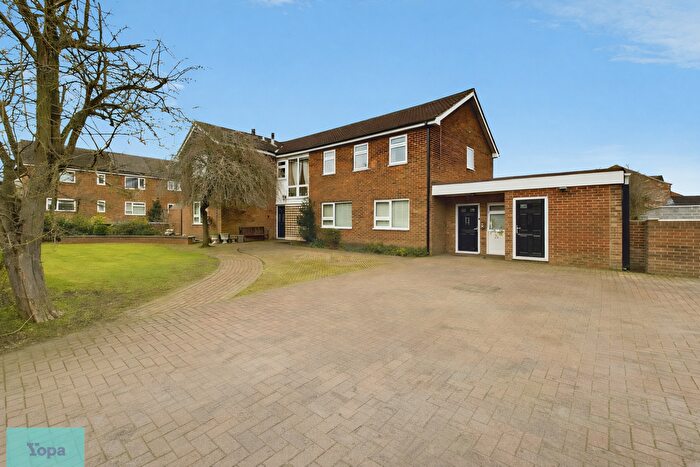 8 Bedroom Detached House For Sale In Fieldside, Epworth, Doncaster, DN9