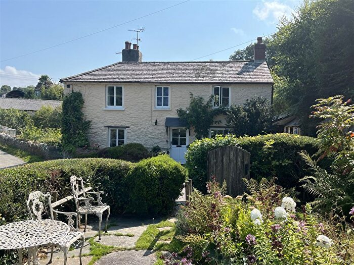 3 Bedroom Property For Sale In Lerryn, Lostwithiel, PL22