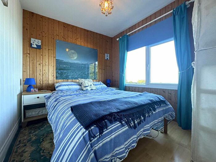 2 Bedroom Chalet For Sale In Sea Valley, Buck`s Cross, EX39