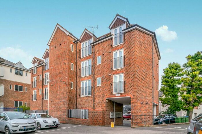 Studio To Rent In Home Farm House, Horsham, RH12