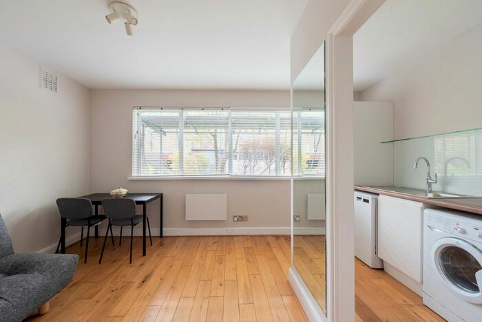 1 Bedroom Flat To Rent In Haverstock Hill, London, NW3
