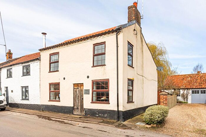 4 Bedroom Semi Detached House For Sale In Charming Semi-Detached Period Cottage In Castle Acre, PE32