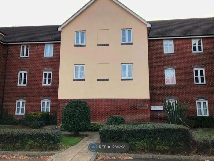 2 Bedroom Flat To Rent In Covesfield, Gravesend DA11