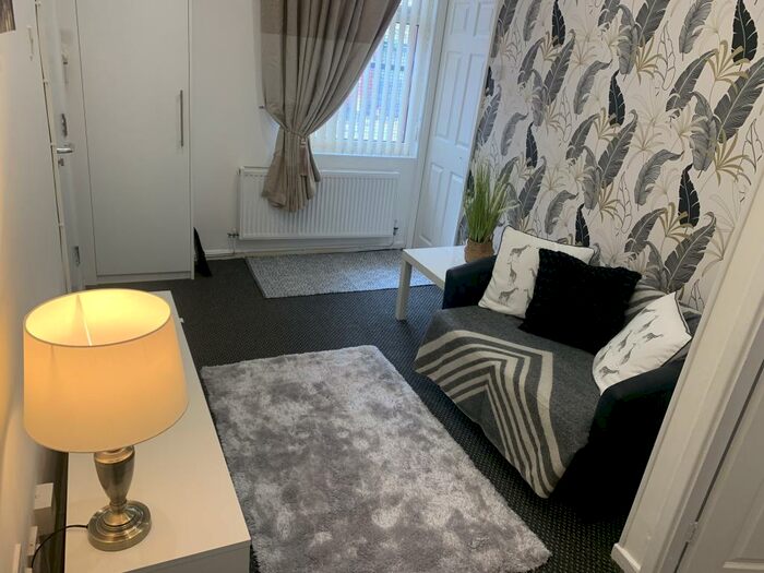 1 Bedroom Apartment To Rent In Alderson Road, ***Available With Zero Deposit***, L15