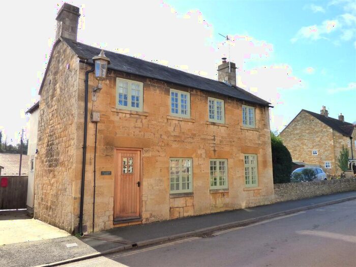 4 Bedroom Detached House To Rent In Park Road, Chipping Campden, GL55