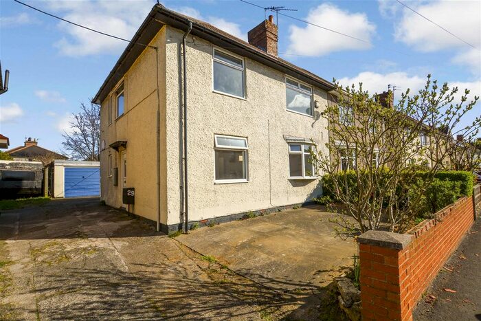 4 Bedroom Semi-Detached House To Rent In Plum Tree Way, Scunthorpe, DN16