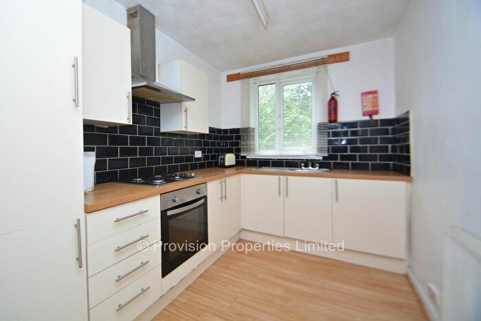 3 Bedroom Terraced House To Rent In Park View Avenue, Burley, Leeds, LS4