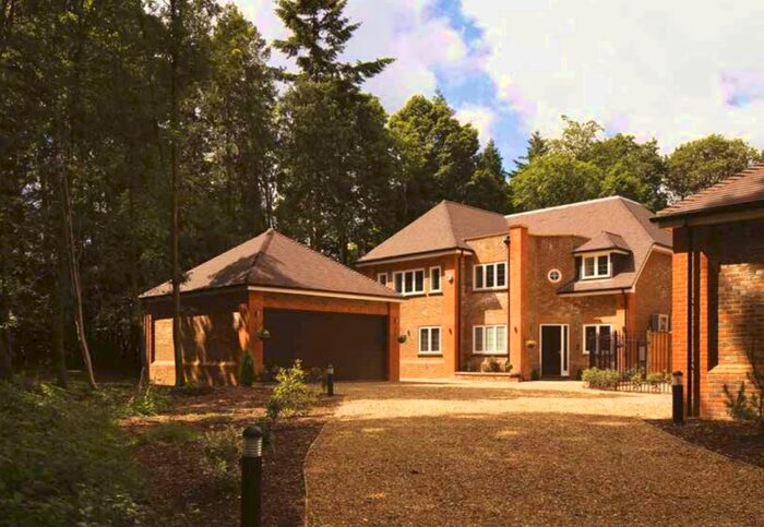 5 Bedroom Detached House To Rent In Bracken Hill Close, Northwood, HA6