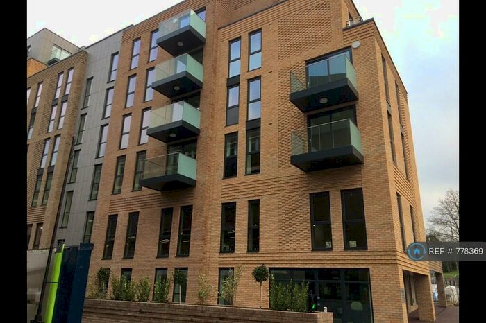 2 Bedroom Flat To Rent In Sapphire House, Orpington, BR6