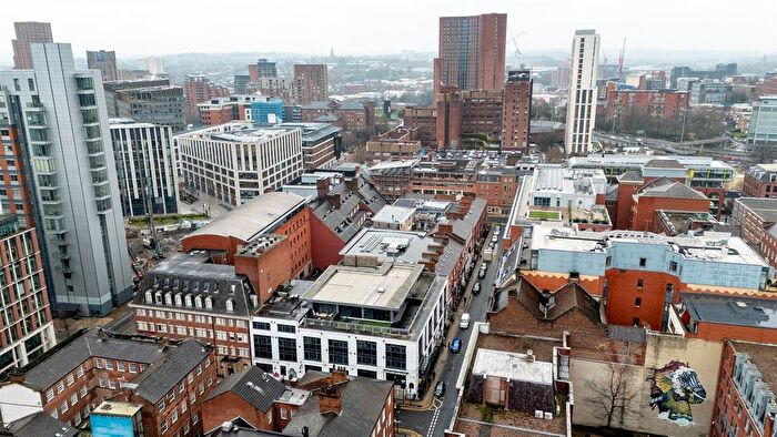 1 Bedroom Flat To Rent In Brittania House, York Place, Leeds City Centre, LS1