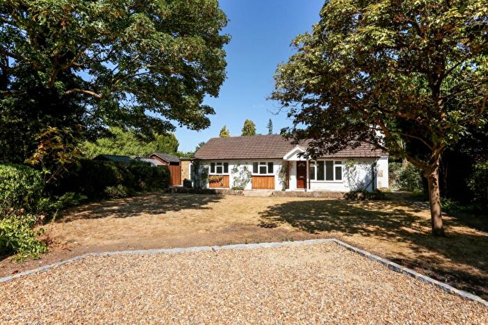 3 Bedroom Bungalow To Rent In The Green Datchet, SL3
