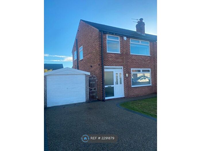 3 Bedroom Semi-Detached House To Rent In Sutherland Road, Wigan, WN3