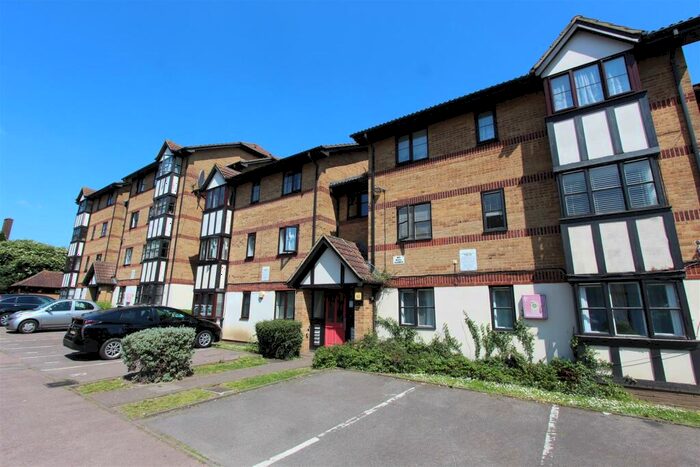 1 Bedroom Apartment To Rent In Somerset Gardens, Creighton Road, Tottenham, N17