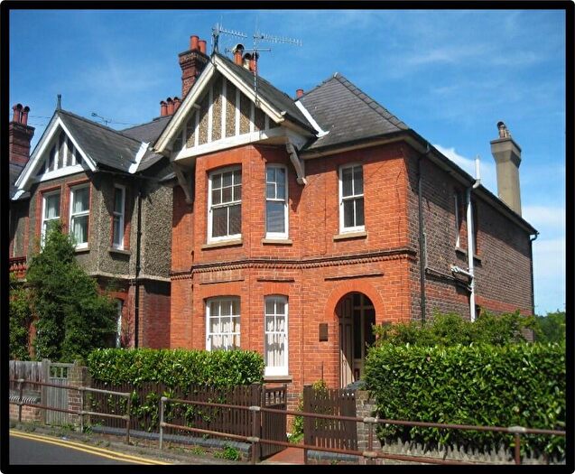 1 Bedroom Flat To Rent In Croft Road, Godalming, Surrey, GU7