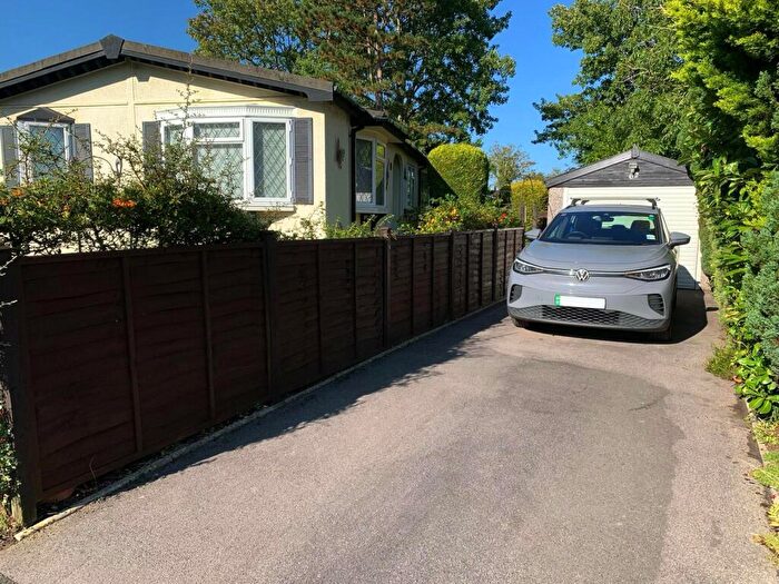 2 Bedroom Park Home For Sale In The Larches, Warfield Park, Bracknell, Berkshire, RG42