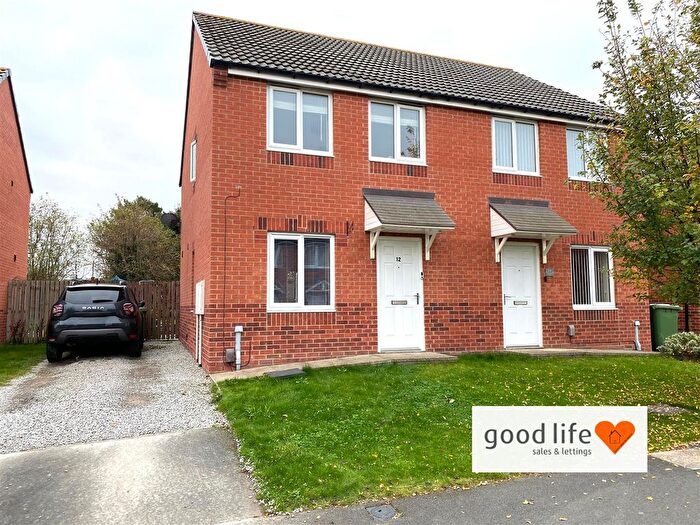 3 Bedroom Semi-detached House For Sale In Felixstowe Road, Ford Estate, Sunderland, SR4